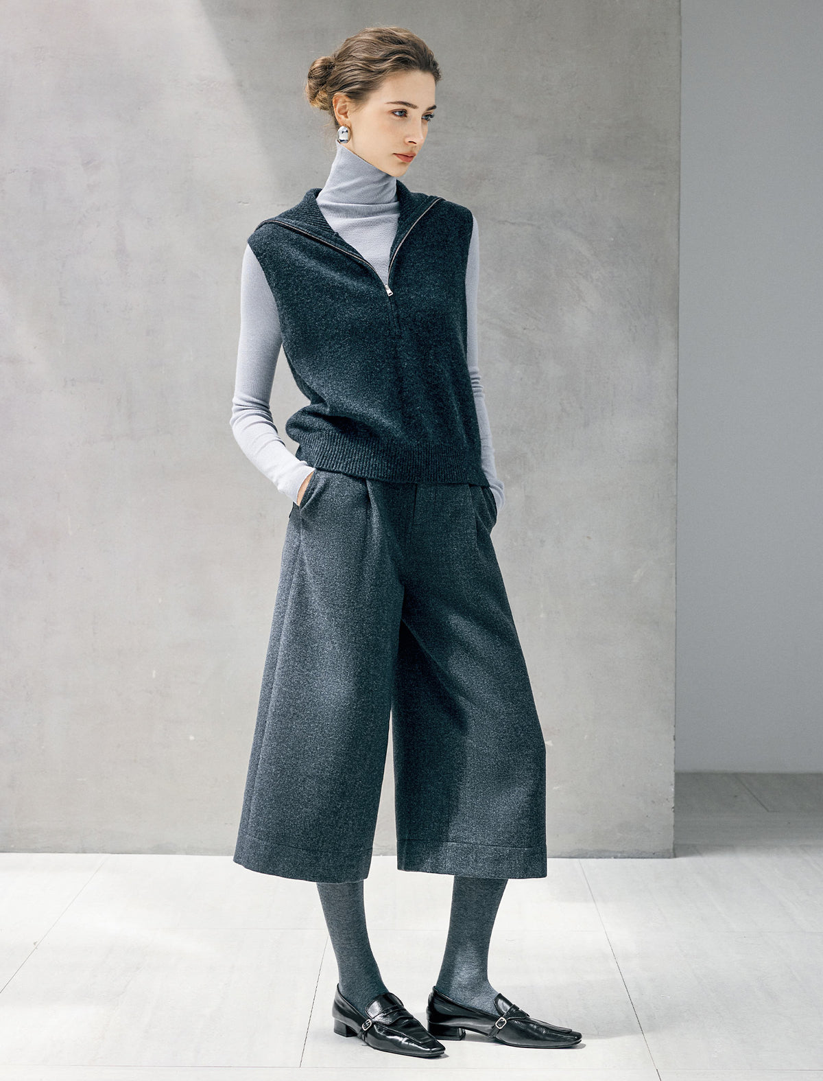 Double-Pleat Cuffed Cropped Wide-Leg Pants