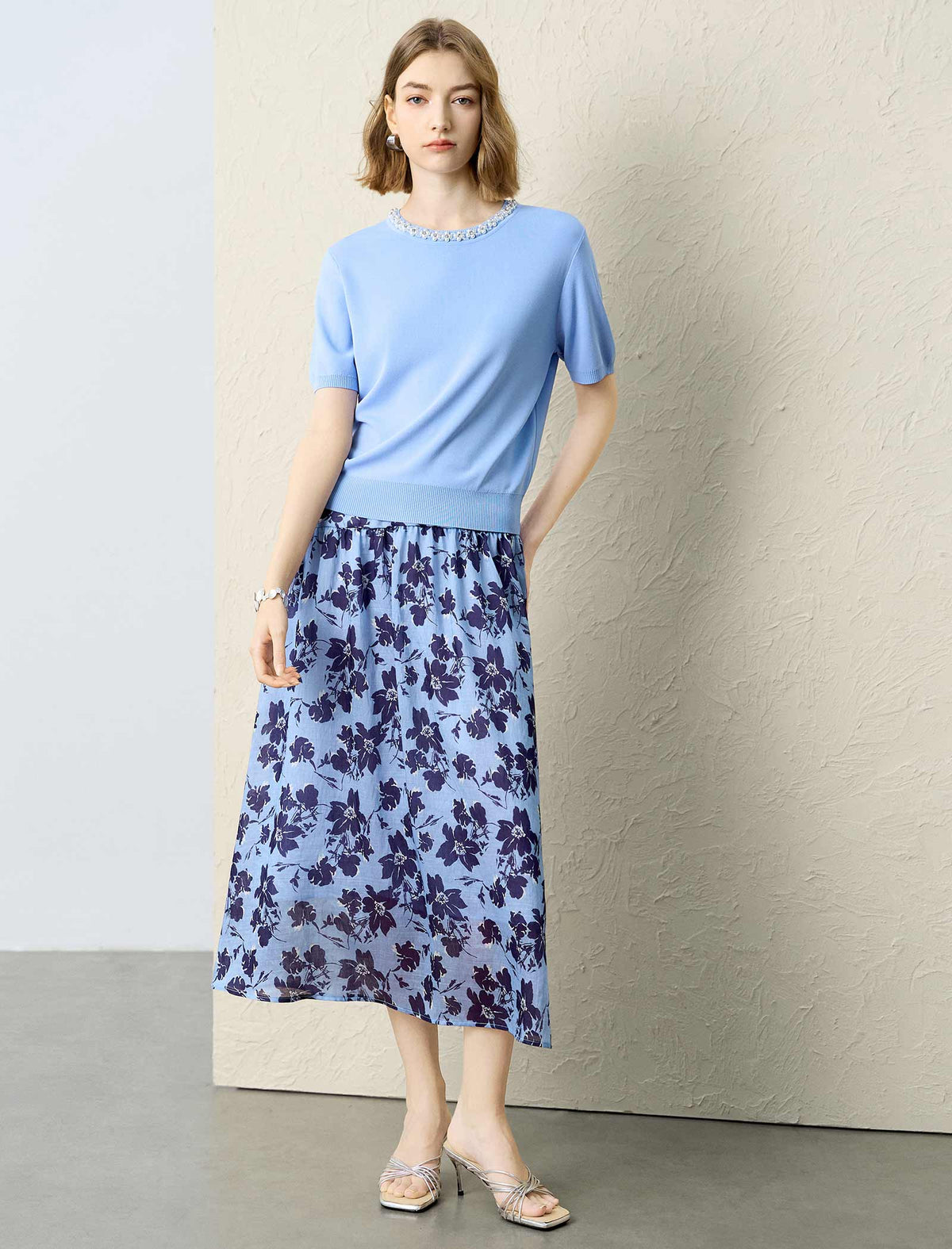 Light Blue Floral Print High-Waisted Midi Skirt