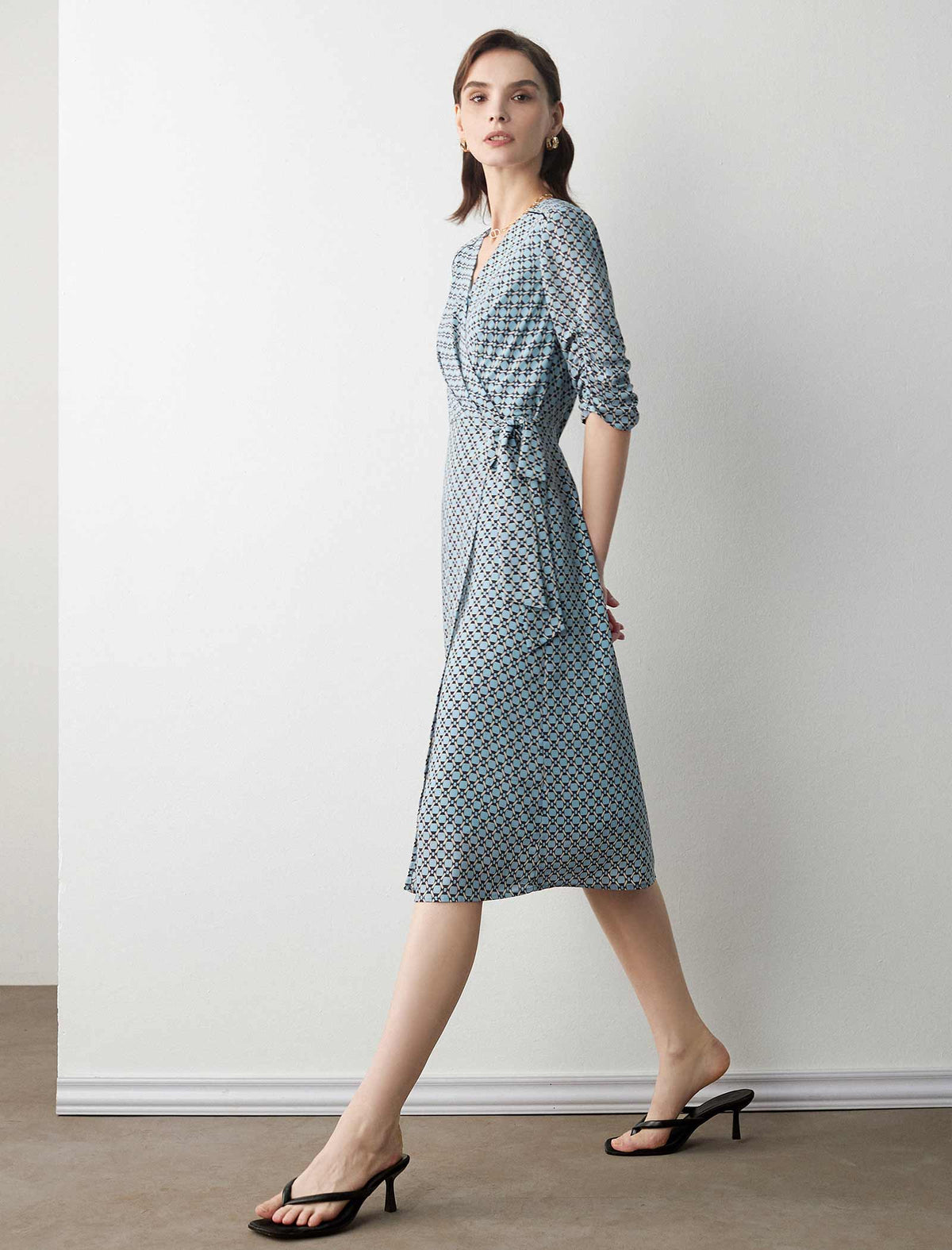 Short Sleeve V-Neck Printed Waist-Cinched Dress