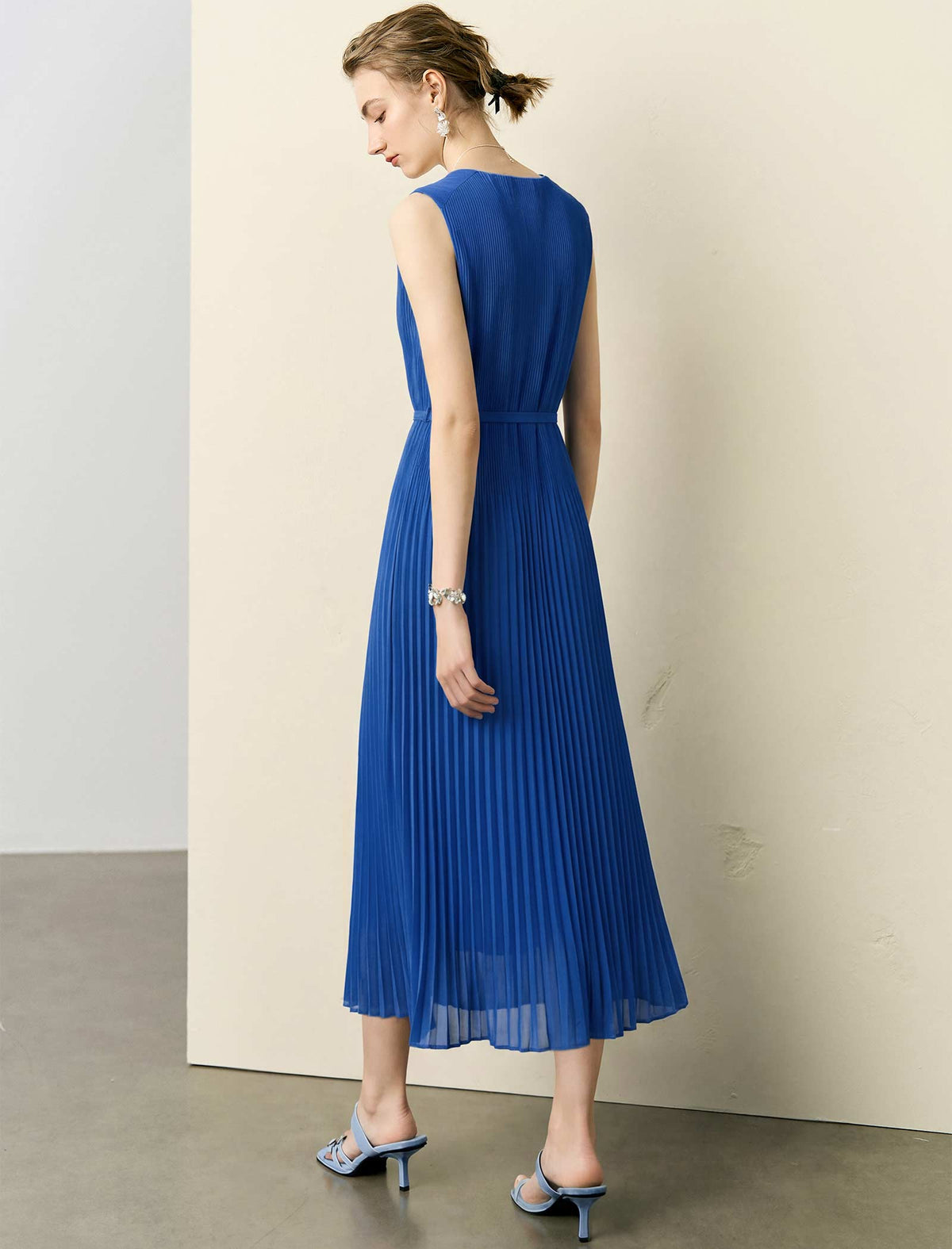 V-Neck Pleated Sleeveless Midi Dress