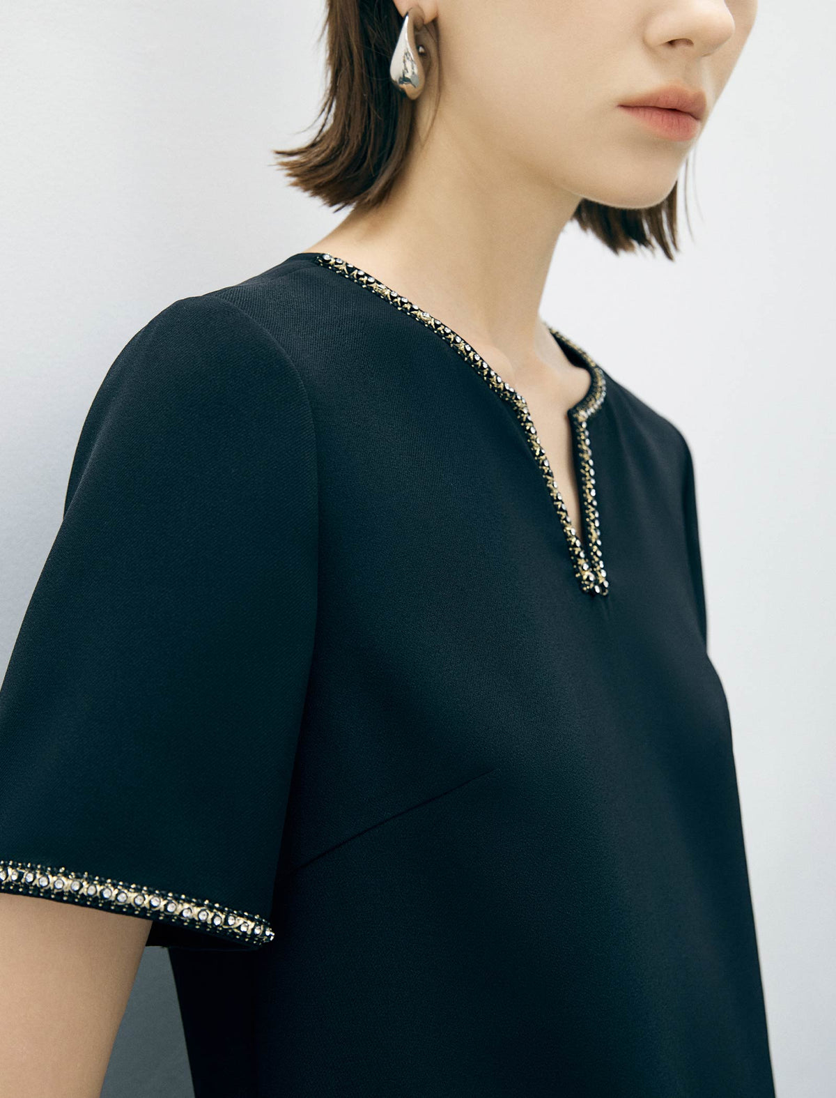 Black Trim Detail Short Sleeve Shift Mini Dress