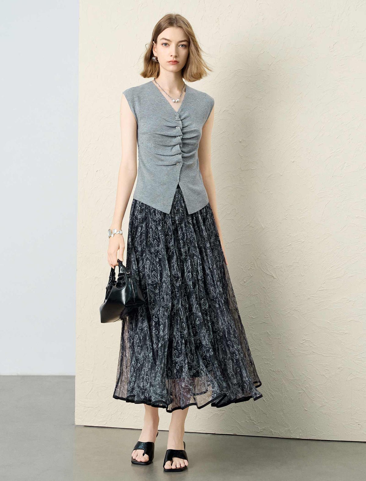 Black Paisley Print Pleated Maxi Skirt