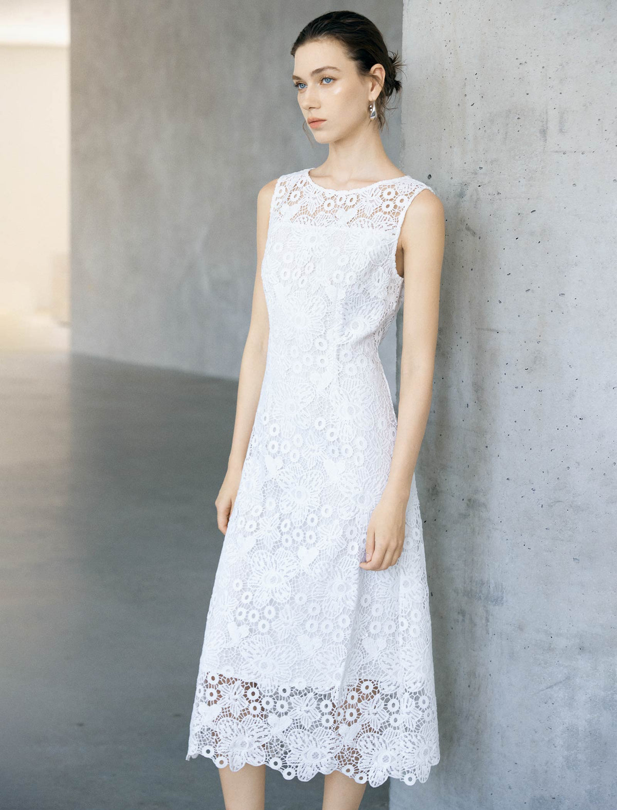 Sleeveless White Floral Crochet Lace Midi Dress