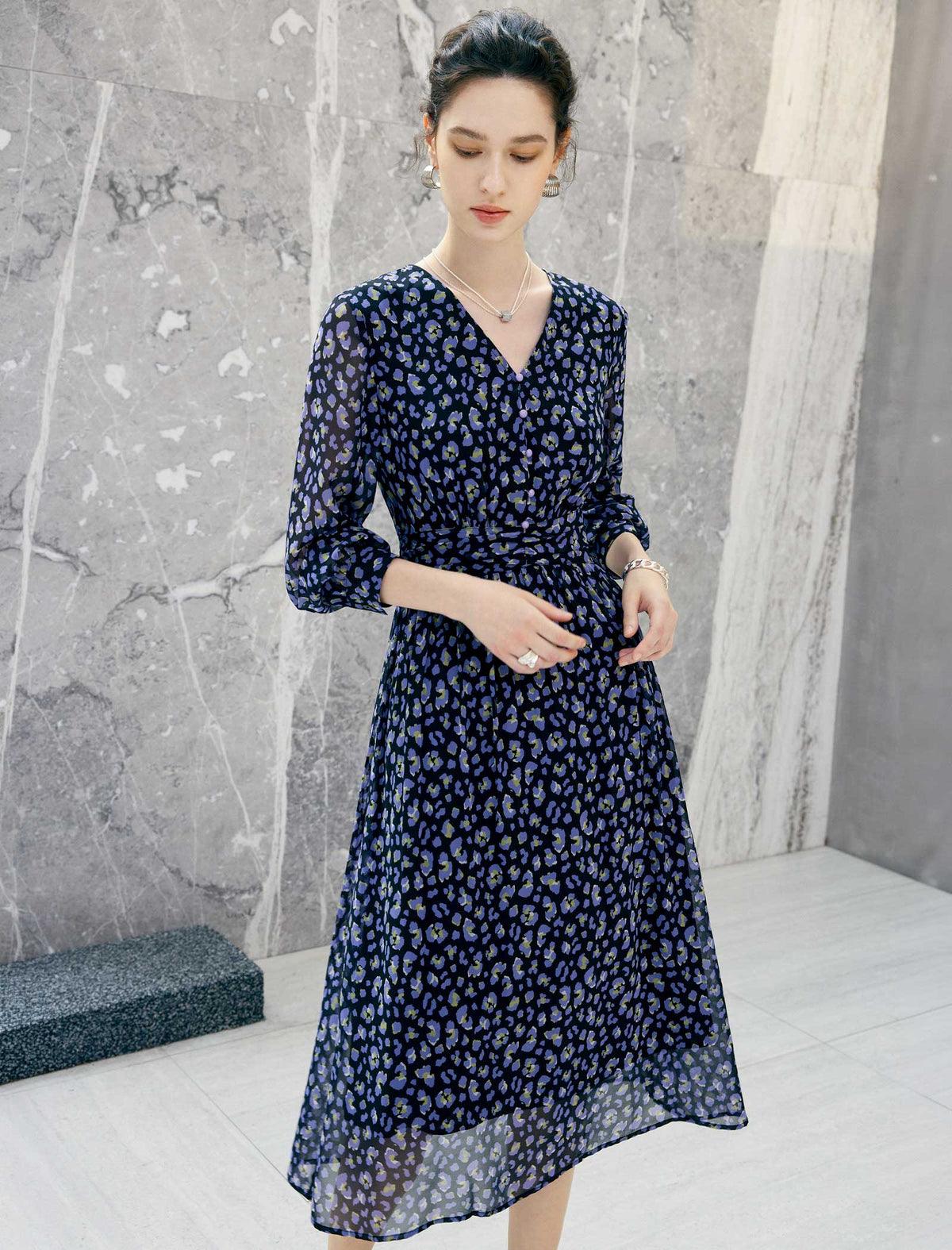 Floral Print V-Neck Long Sleeve Midi Dress