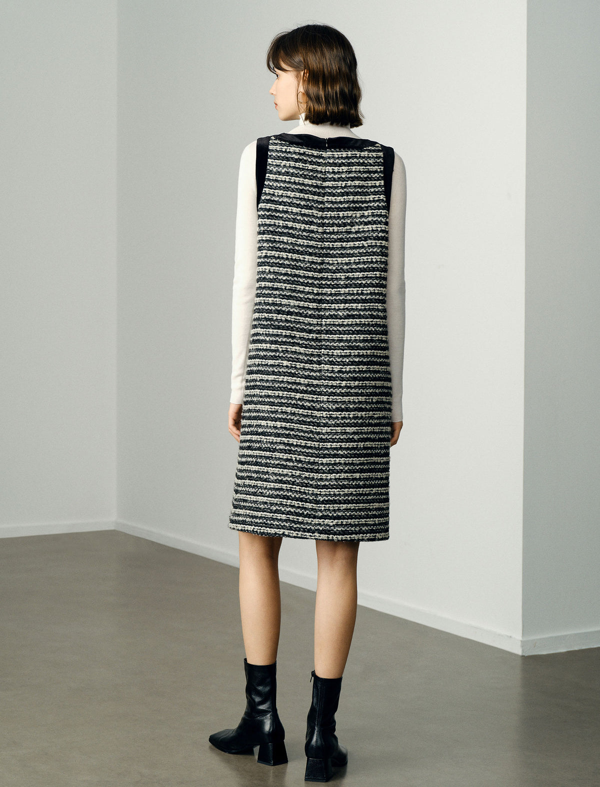 Wool Round Neck Sleeveless Dress