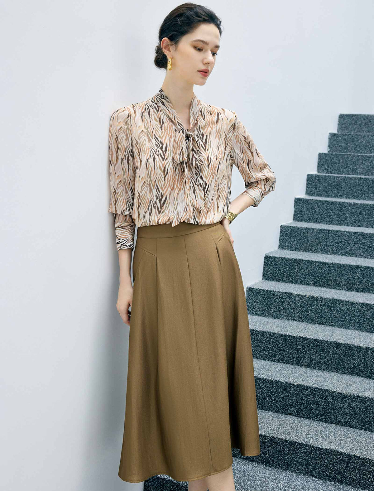 Floral Print Tie Neck Long Sleeve Blouse