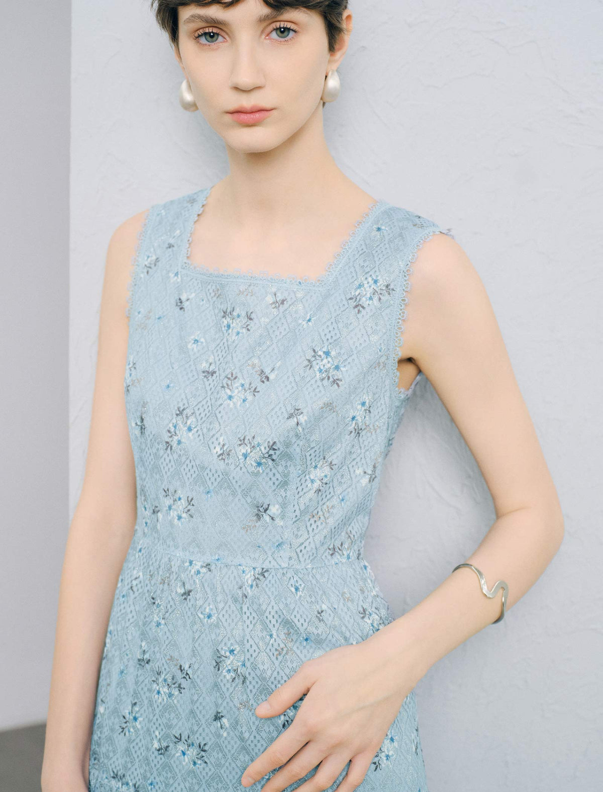 Square Neck Sleeveless Floral Lace Tiered Midi Dress