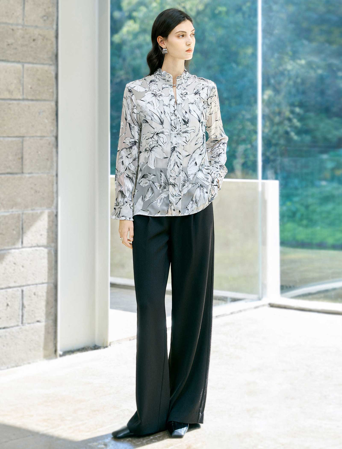 Ruffled Stand‑Collar Floral Print Blouse