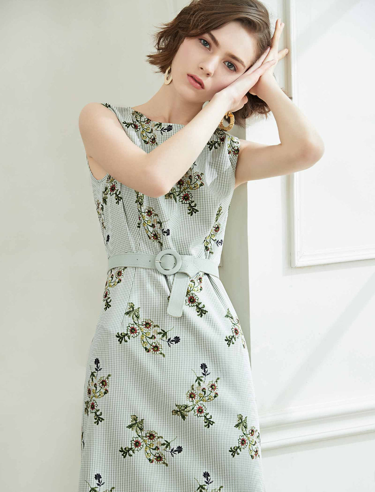 Light Green Gingham Floral Self-Belt Sleeveless Dress