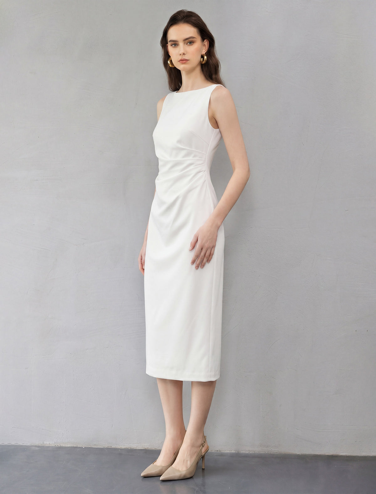Exquisite Sleeveless Evening Gown