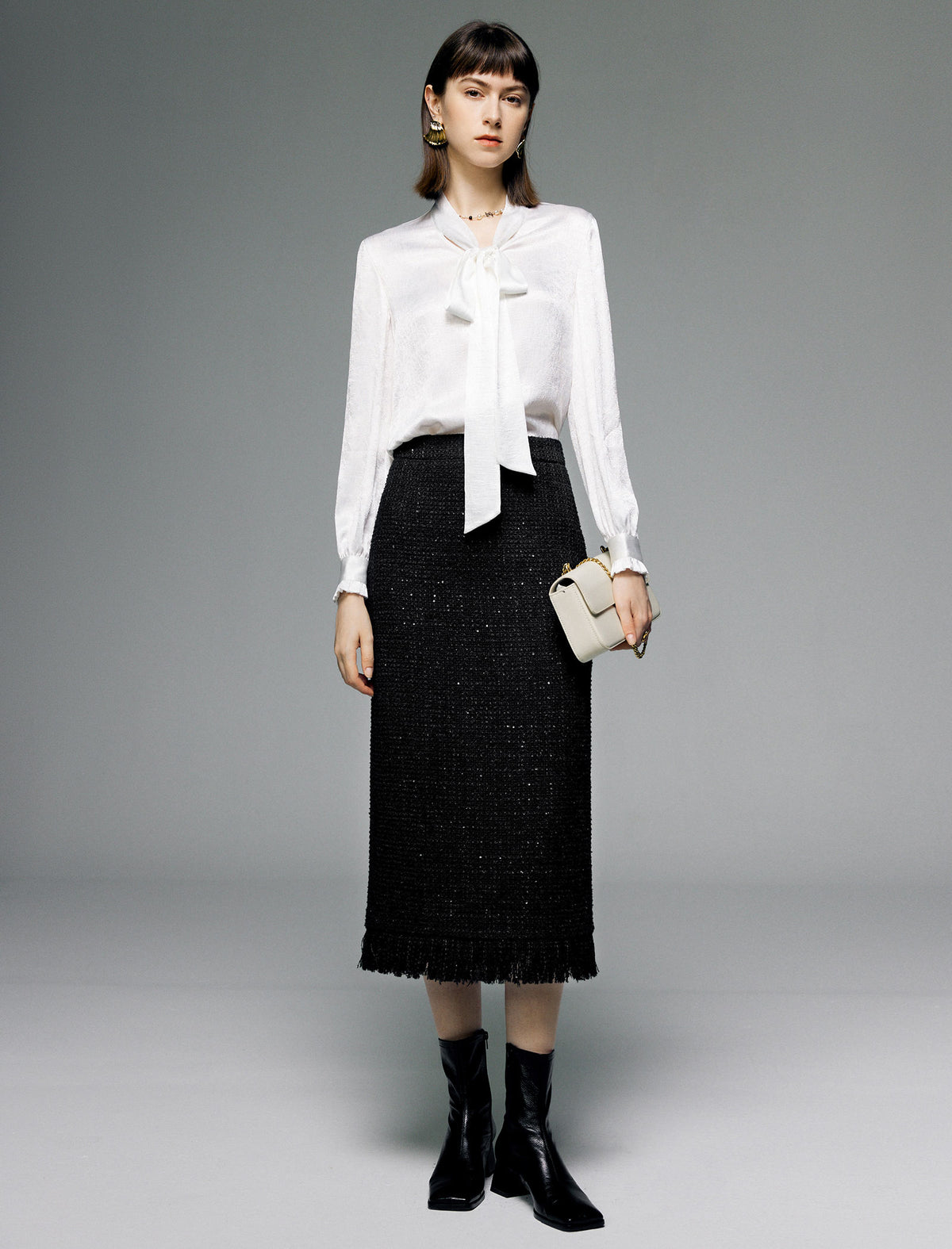 Black Slim Fit Wool Midi Pencil Skirt