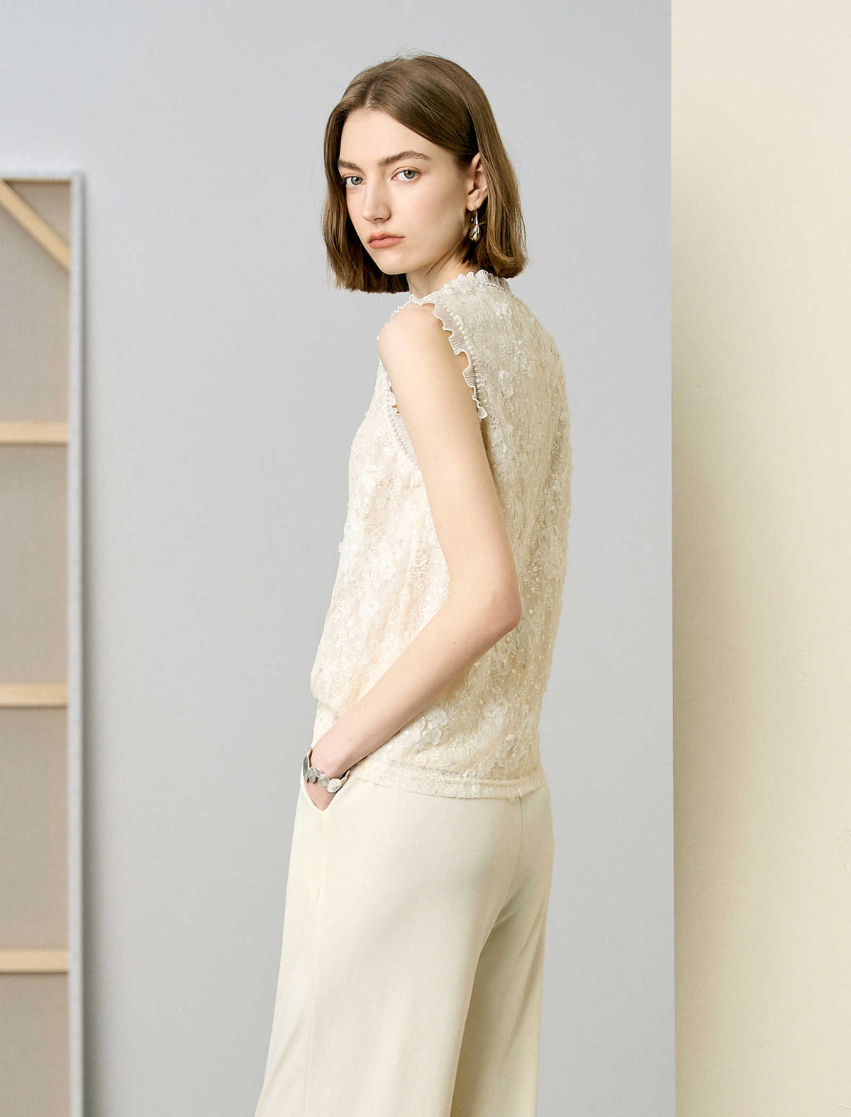 Cream Lace V-Neck Sleeveless Top