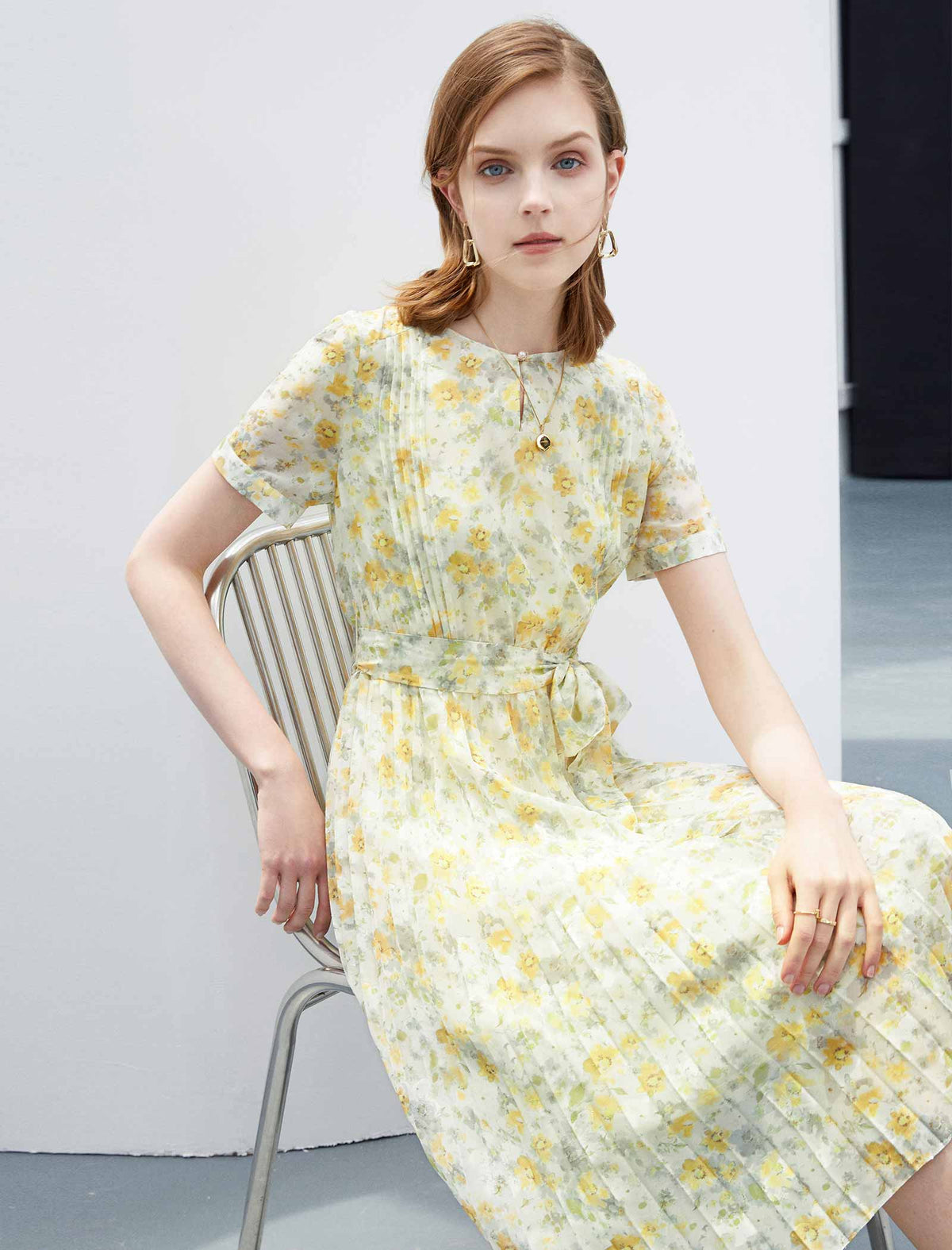 Floral Chiffon Waist-Cinched Pleated Dress