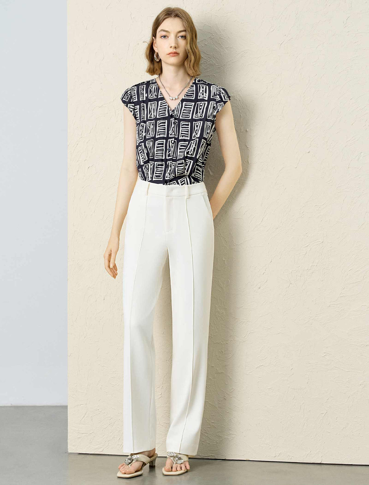 V-Neck Graphic Print Tencel Linen Relaxed Fit Top