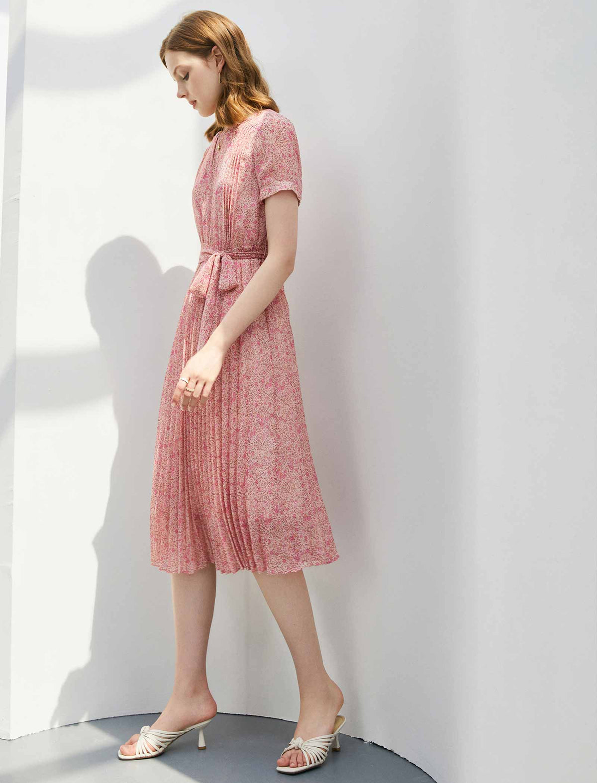 Elegant Short Sleeve Floral Chiffon Pleated Midi Dress