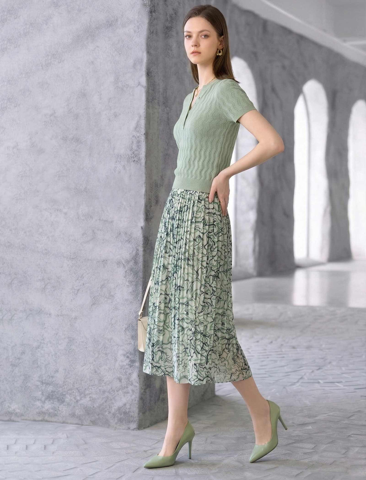 Abstract Print Pleated Midi Skirt