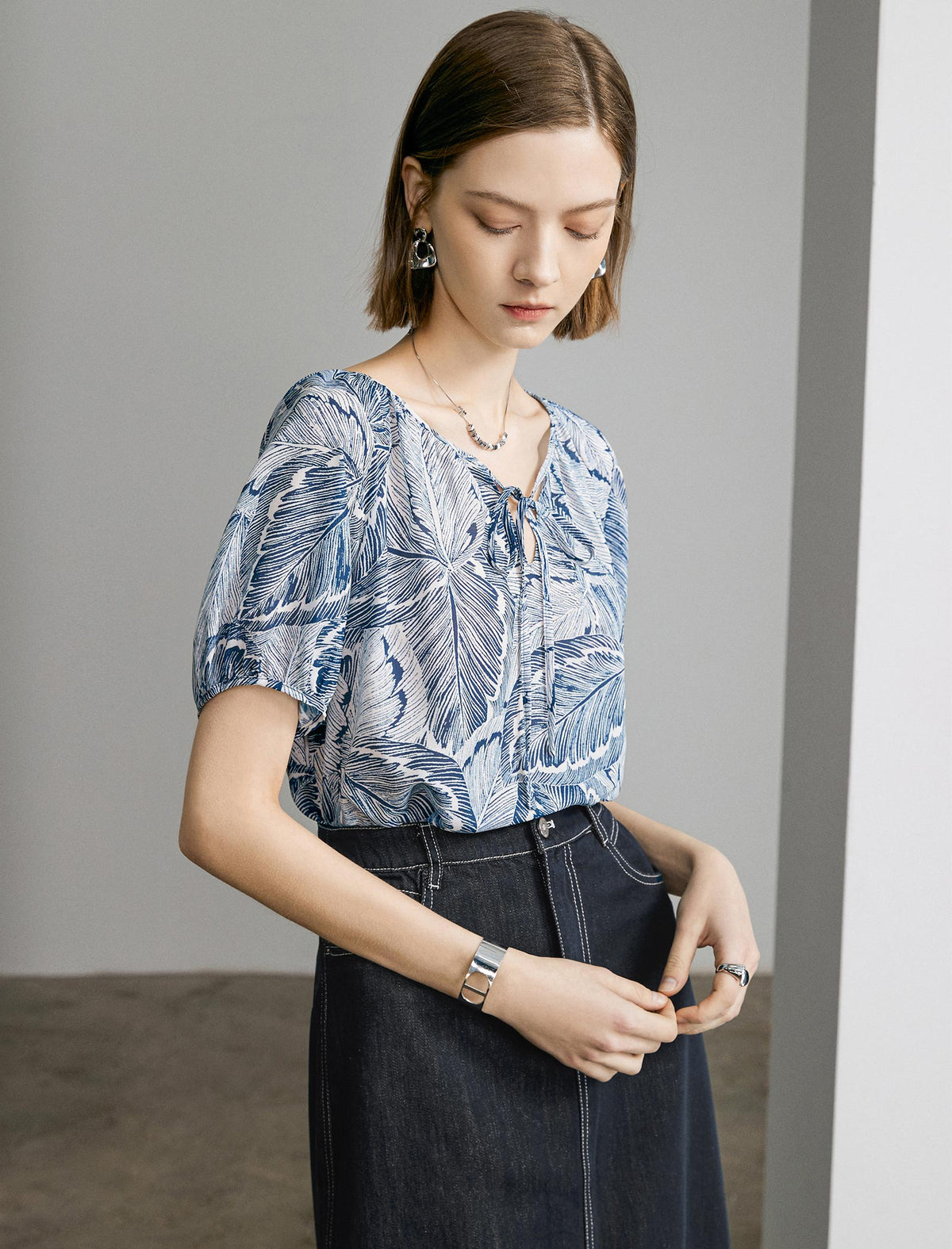 Leaf Print Tie Neck Puff Sleeve Top