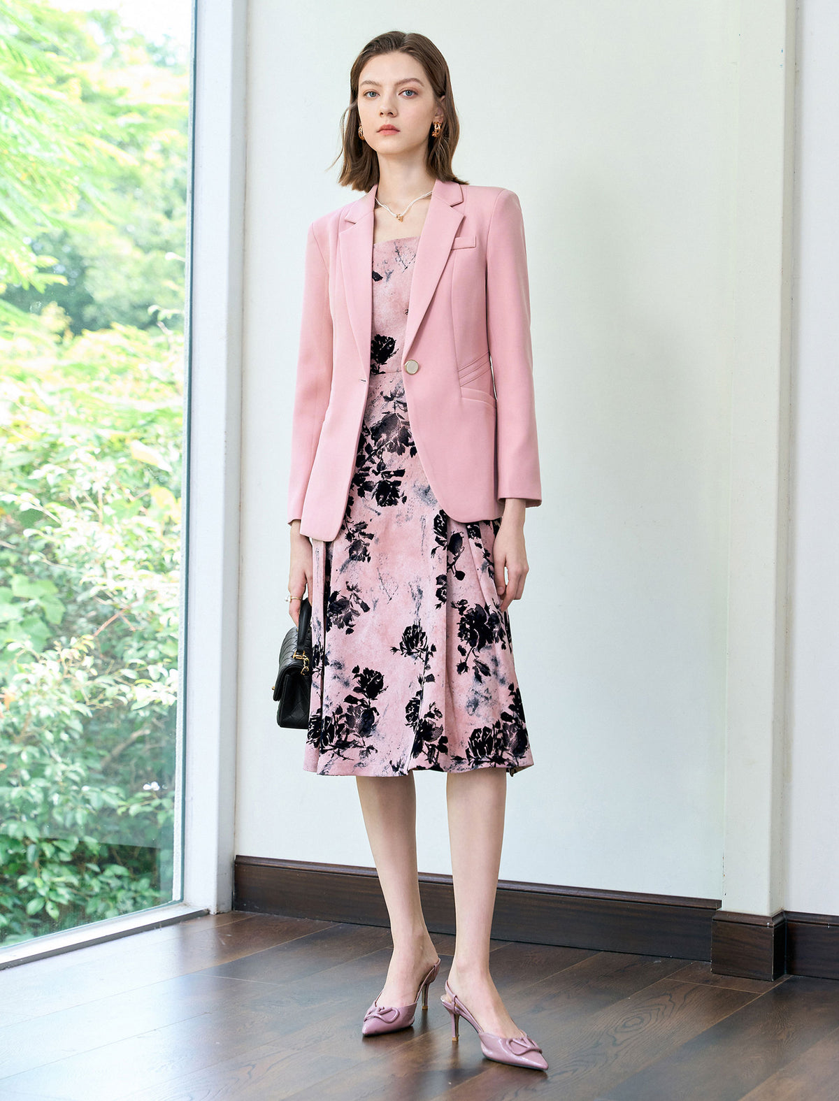 Lapel Collar Single Button Fitted Blazer