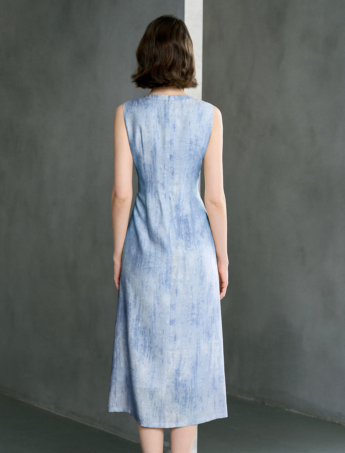 Front Pleat Sleeveless Midi Dress