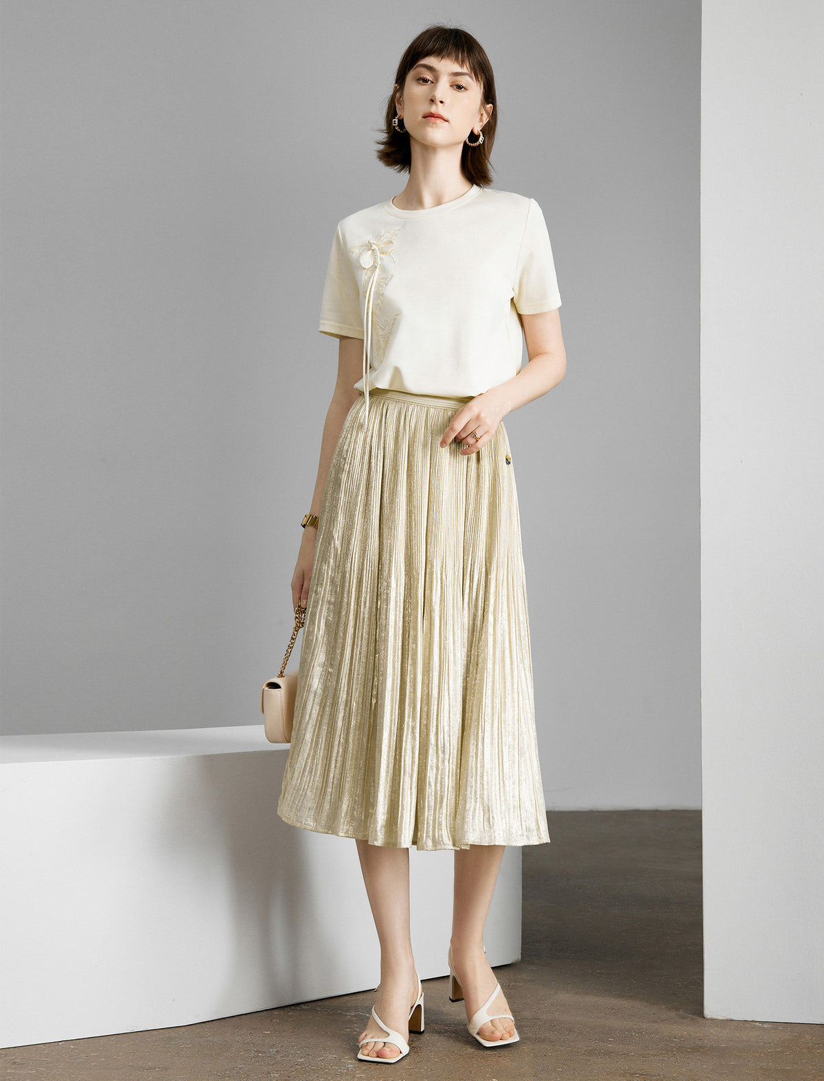 Solid Color Pleated Midi Skirt