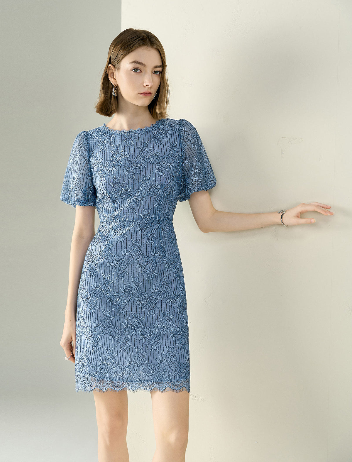 Lace Puff Sleeve Sheath Dress