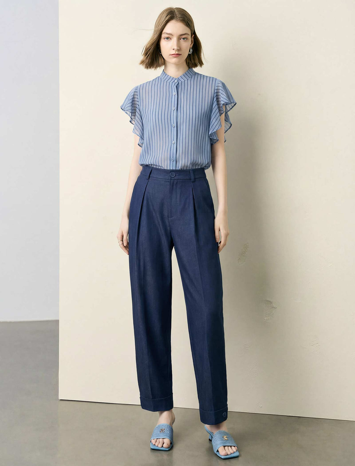 Pleated Balloon Ankle Pants
