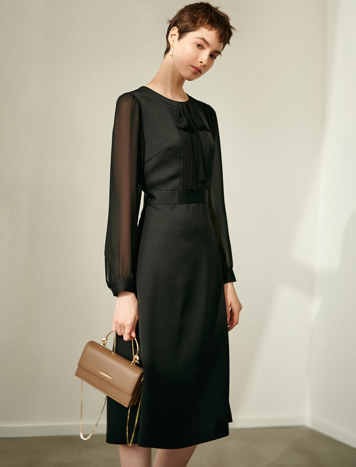 Bow Pleated Detail Midi Dress