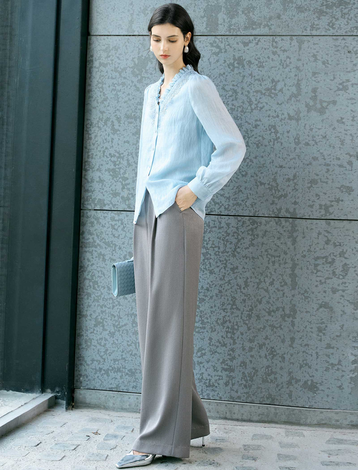 Lace Ruffle V‑Neck Long Sleeve Blouse