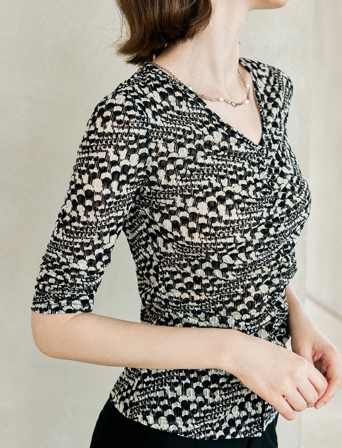Black And White Abstract Print Knit Top