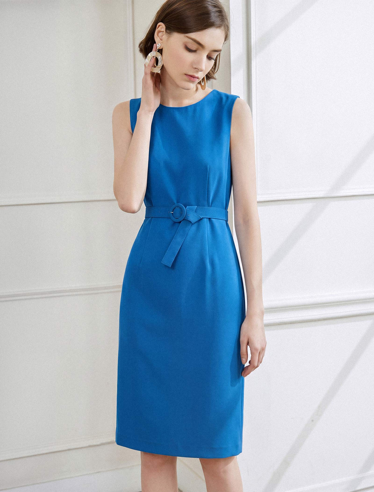 Solid Color Self-Belt Sleeveless Dress