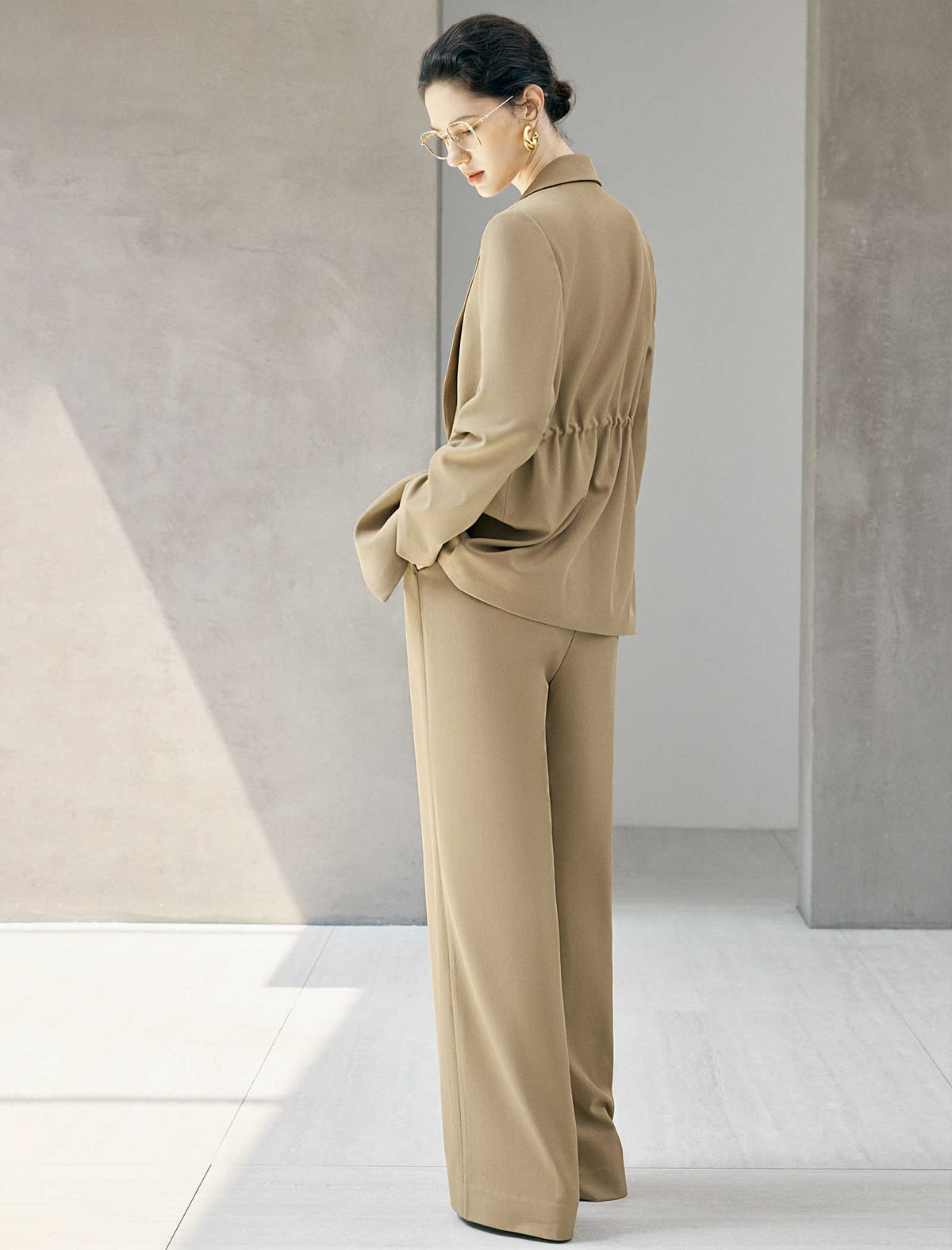 Notched Lapel Drawstring Waist Long Sleeve Jacket