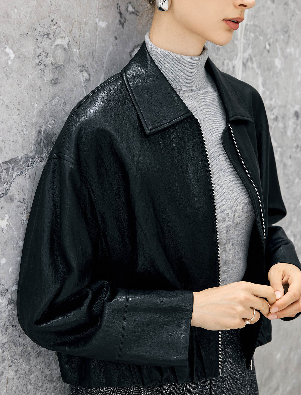 Black Lapel Zipper Closure Jacket