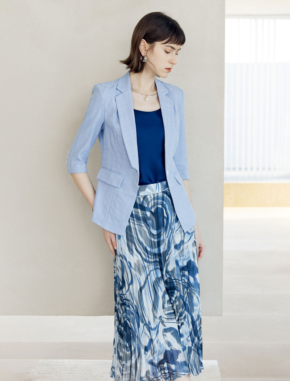 Blue Abstract Print Pleated Midi Skirt