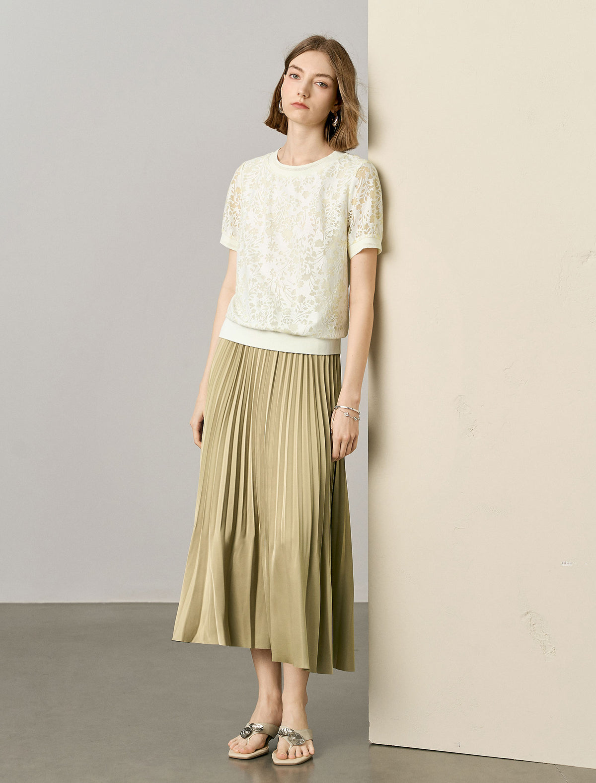 Cream Floral Lace Short Sleeve Top