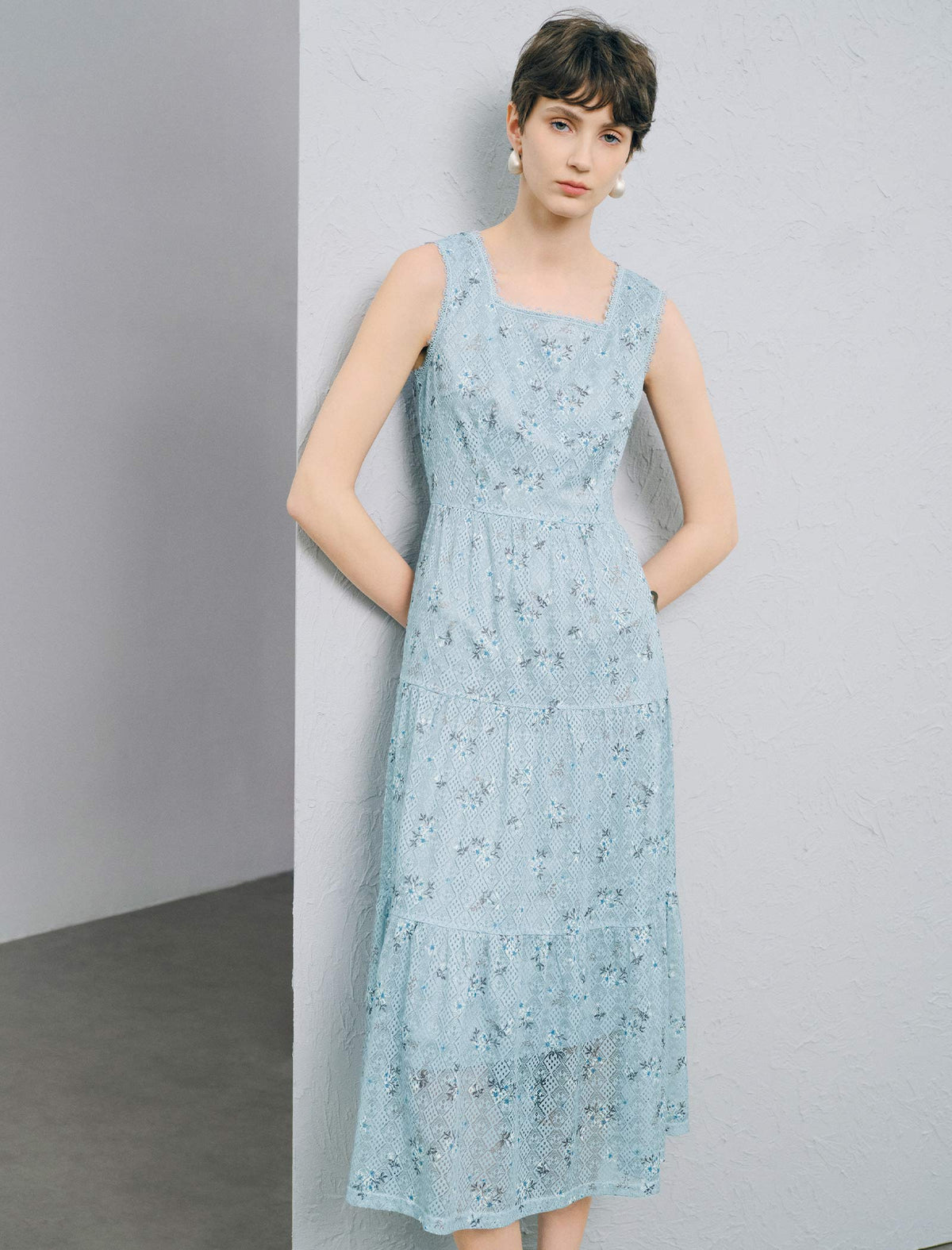 Square Neck Sleeveless Floral Lace Tiered Midi Dress