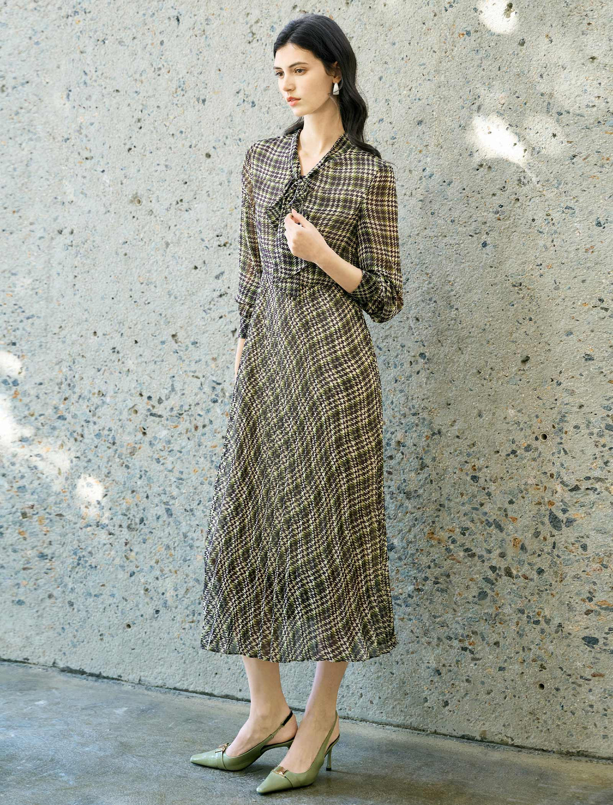 Houndstooth Print Pleated Midi Shirt Dress