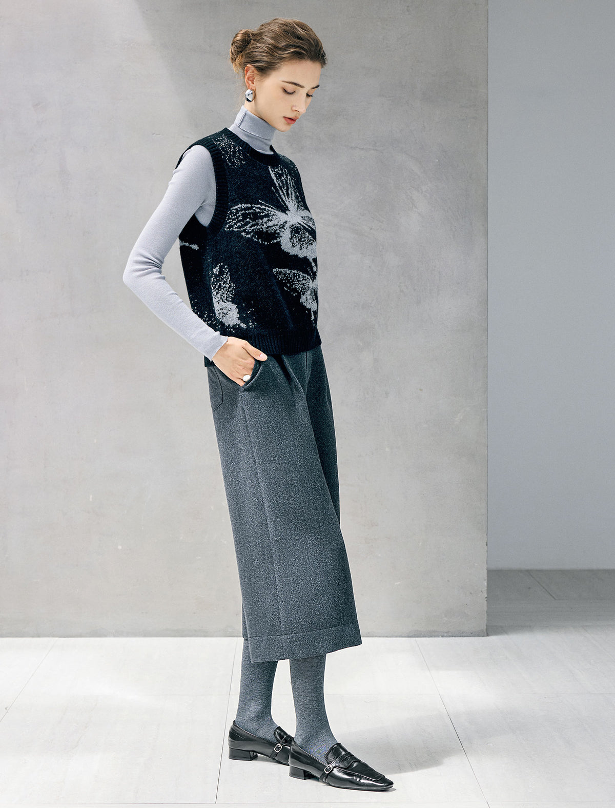Double-Pleat Cuffed Cropped Wide-Leg Pants