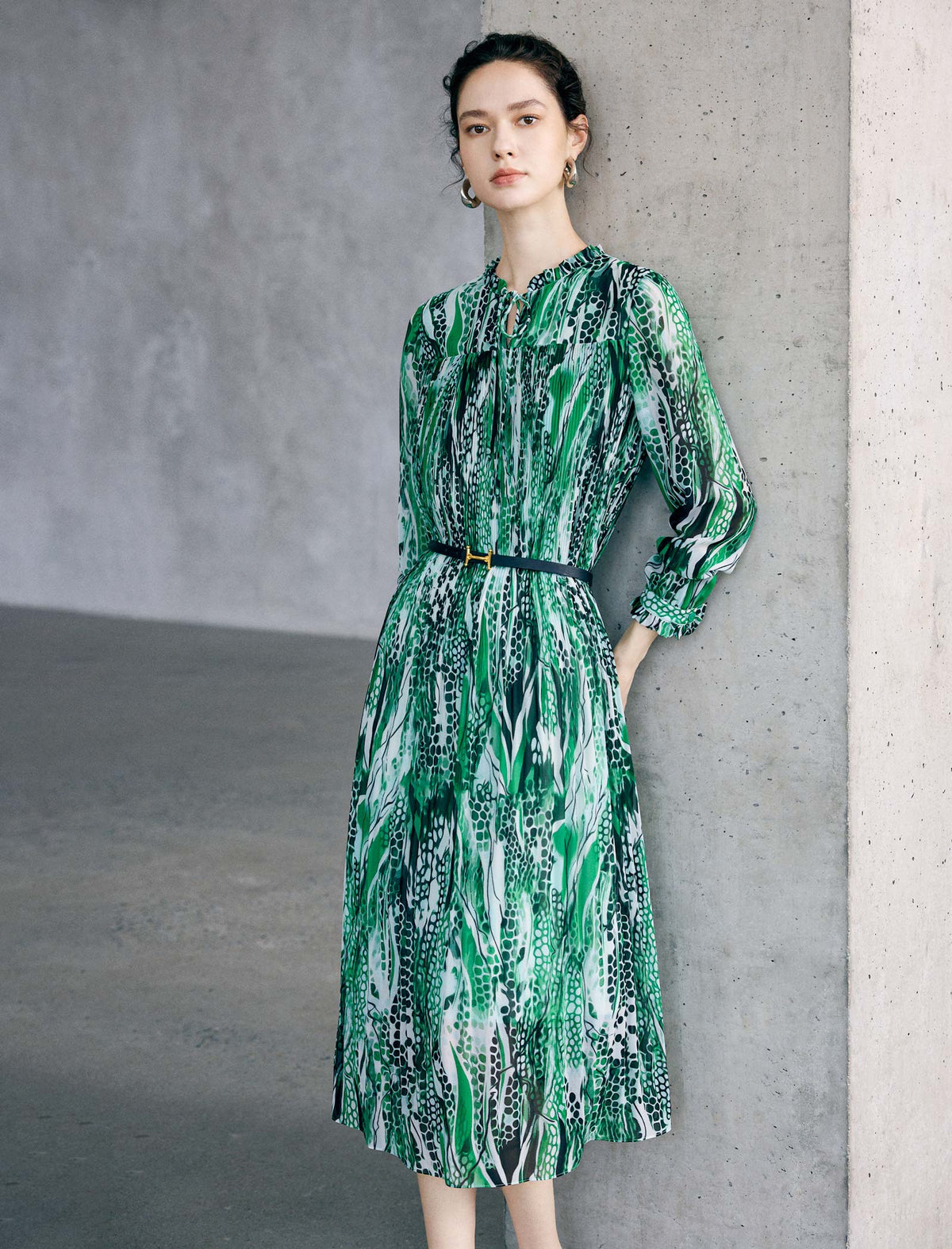 Green Geometric Print Belted Midi Dress