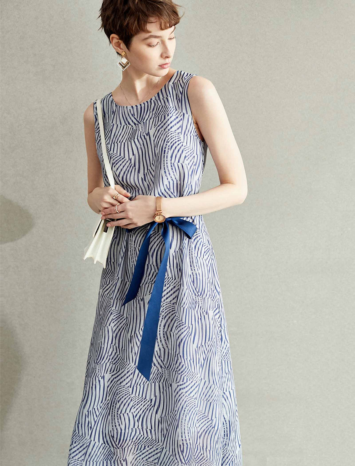 Abstract Stripe Sleeveless Midi Dress