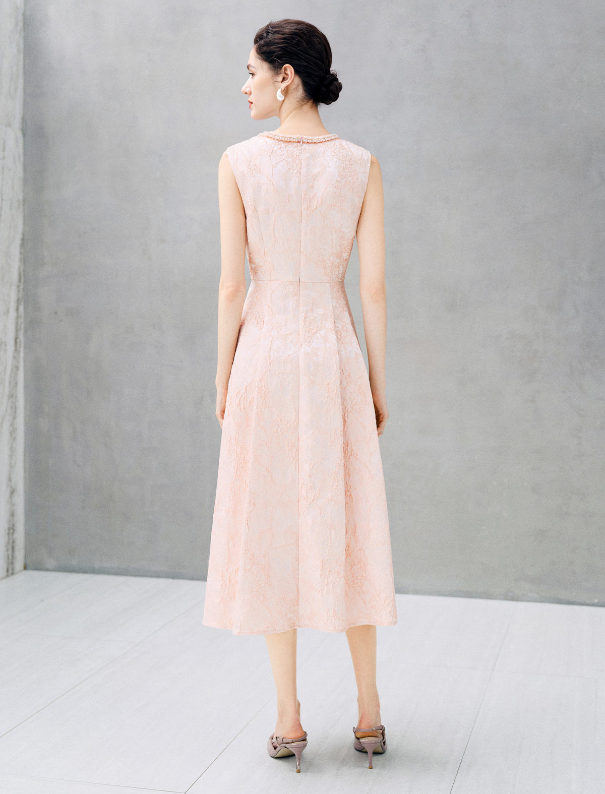 Embossed Jacquard Sleeveless Midi Dress