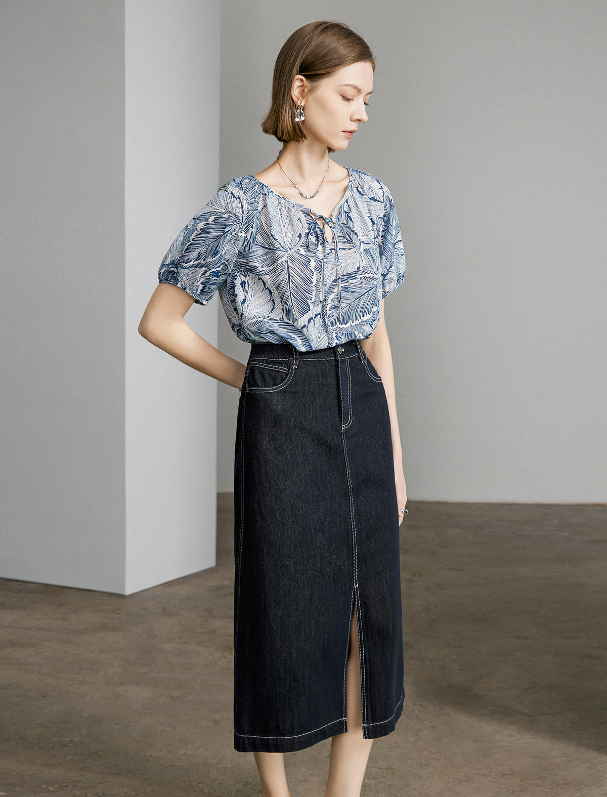 Leaf Print Tie Neck Puff Sleeve Top