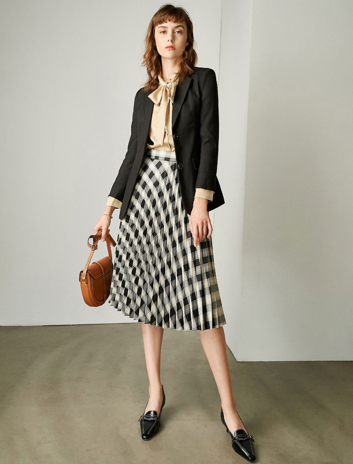 Long Sleeve Button-Front Fitted Blazer