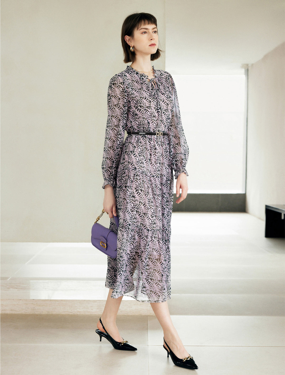 Vintage Floral Print Ruffle Detail Midi Dress