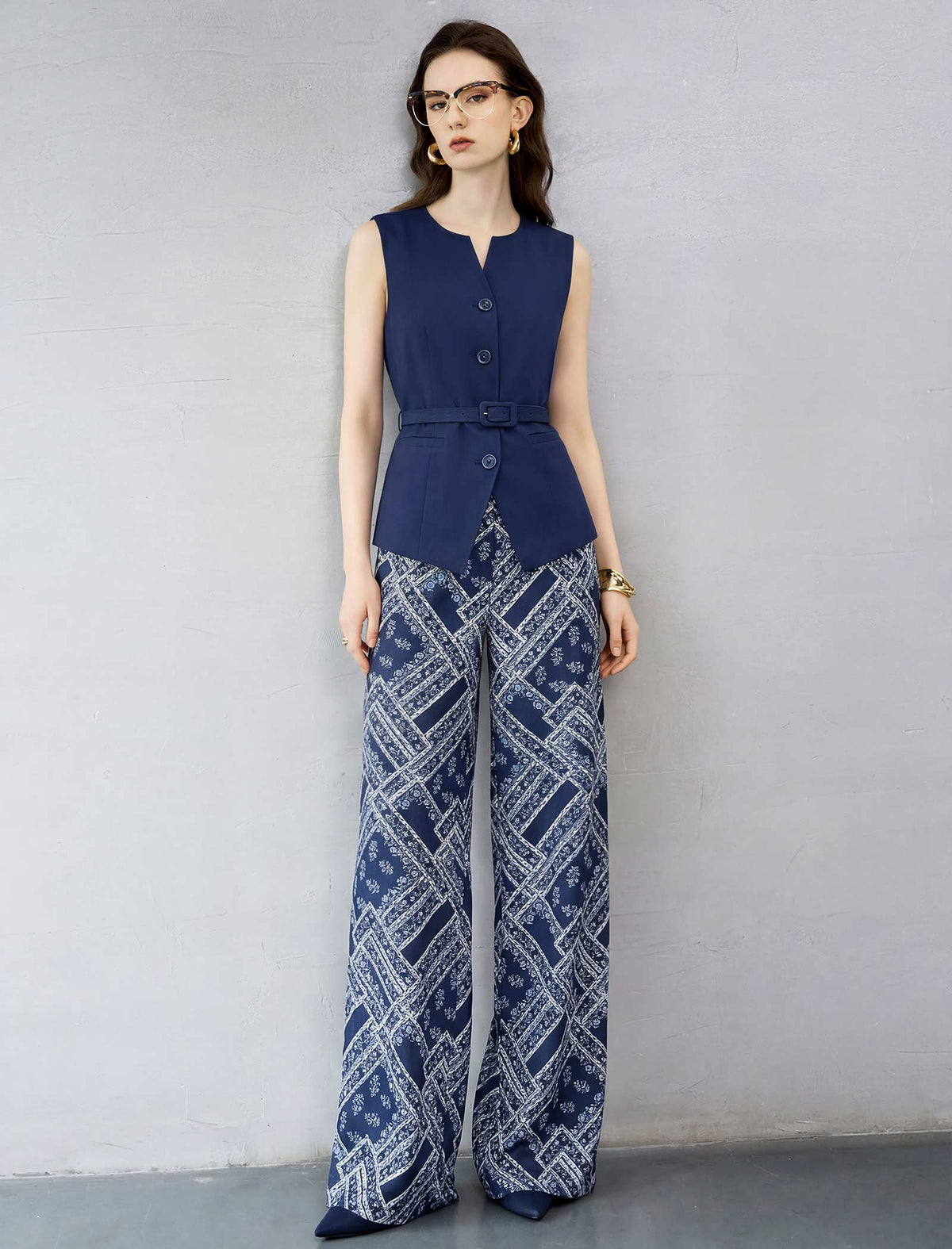 Sleeveless Tailored Vest With Waist Belt