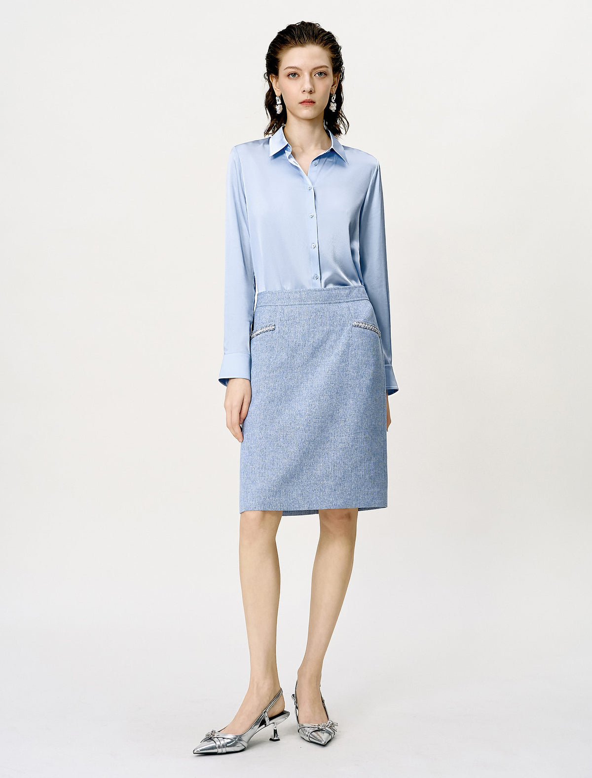 Light Blue Loose Long-Sleeve Professional Shirt