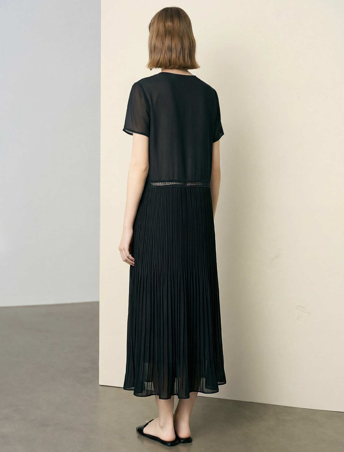 Vintage Lace Spliced Pleated Maxi Dress