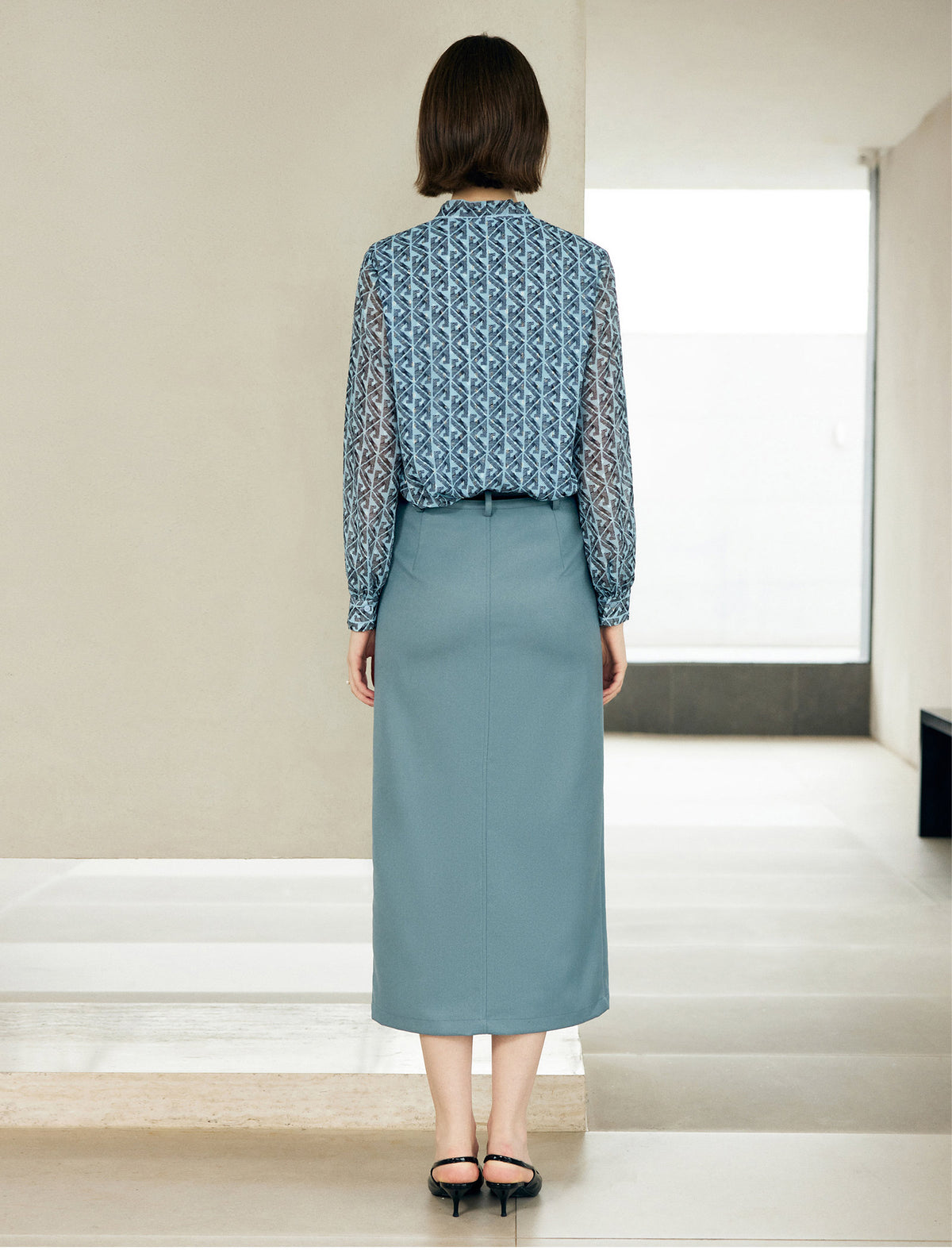 Geometric Print Bow Tie Blouse