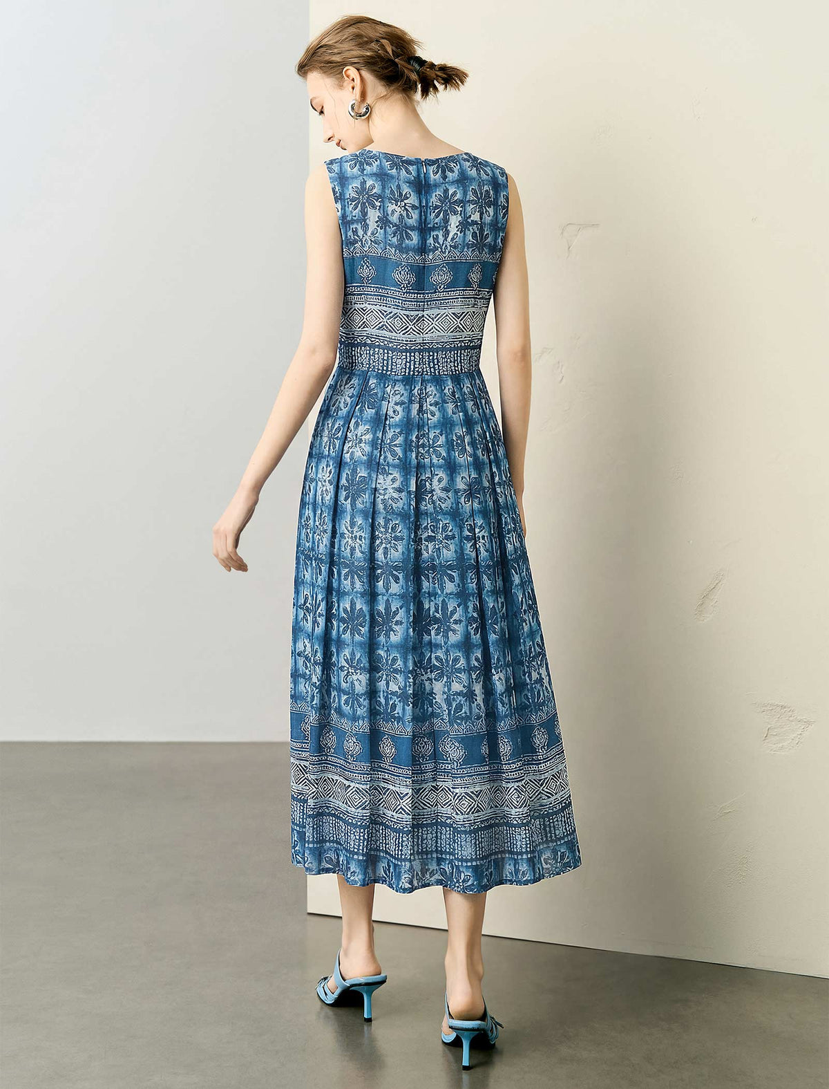 Blue Batik Print Sleeveless Midi Dress