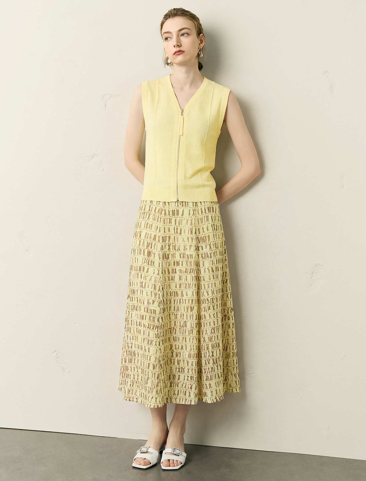 V‑Neck Zip‑Front Knit Vest