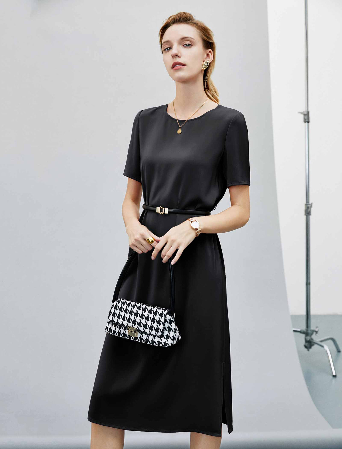 Round Neck Short Sleeve Waist-Cinched Dress
